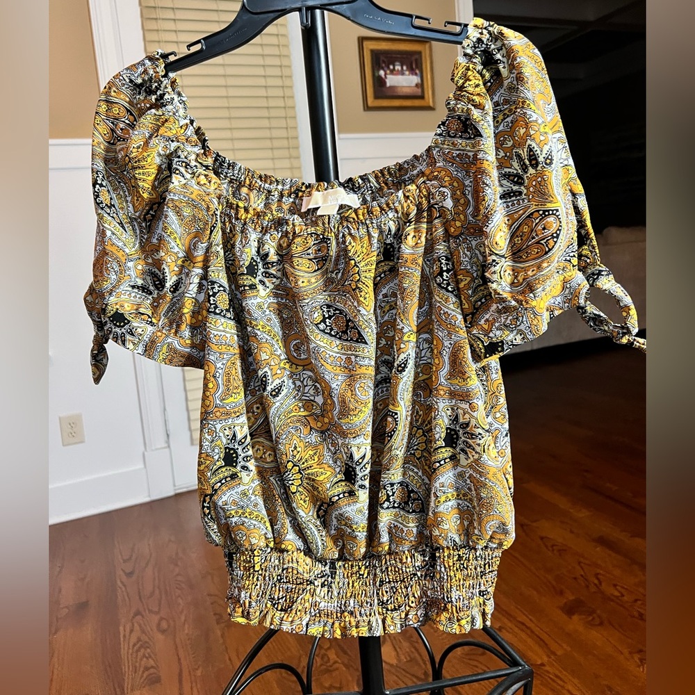 Michael Kors Tops- Marigold Paisley Short Sleeve,medium